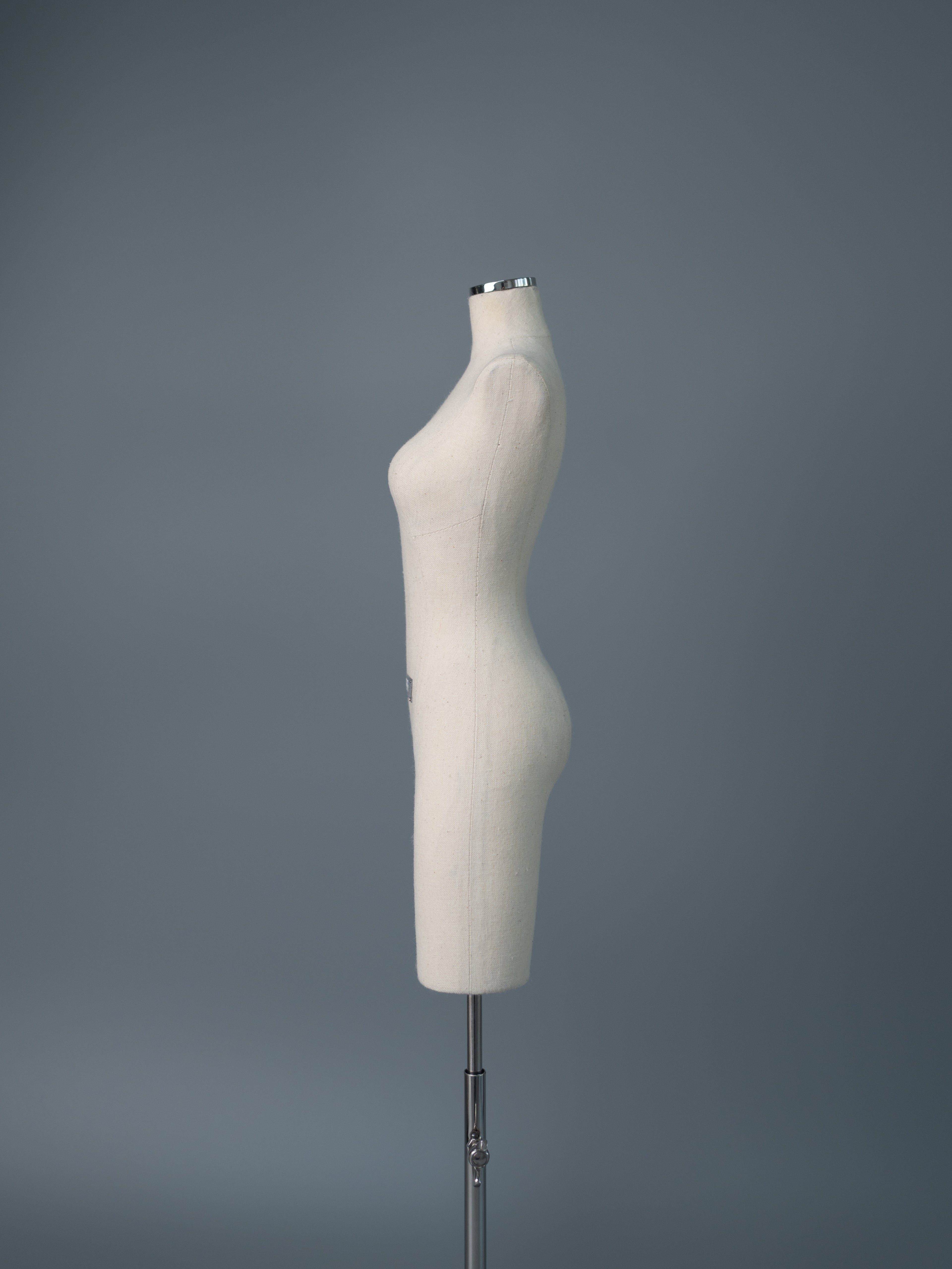 66&69cm Mannequin image 1